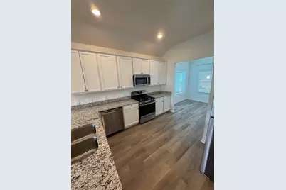 17706 Cedar Crest Drive, Conroe, TX 77306 - Photo 5