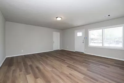 9026 Lake Forest Boulevard, Houston, TX 77078 - Photo 11
