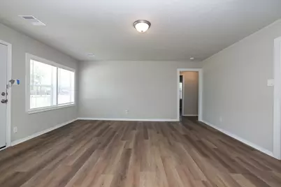 9026 Lake Forest Boulevard, Houston, TX 77078 - Photo 13