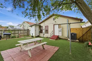 5518 Avenue Q, Galveston, TX 77551 - Photo 25