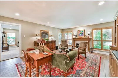 1201 McDuffie Street #205, Houston, TX 77019 - Photo 7