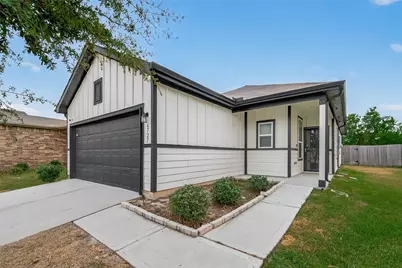 4727 Prairie Chase Drive, Houston, TX 77069 - Photo 1