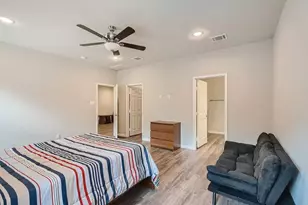 4834 Van Fleet St, Houston, TX 77033 - Photo 11