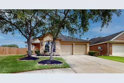 2001 Balsam Lake Lane, Pearland, TX 77584 - Photo 3