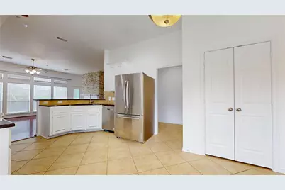 2001 Balsam Lake Lane, Pearland, TX 77584 - Photo 9