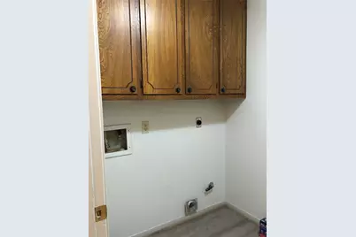 303 Dogwood Street, Lake Jackson, TX 77566 - Photo 13