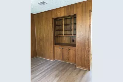 303 Dogwood Street, Lake Jackson, TX 77566 - Photo 7