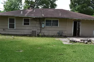 5715 Westover St, Houston, TX 77033 - Photo 11