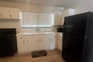 5715 Westover St, Houston, TX 77033 - Photo 3
