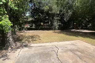 5715 Westover St, Houston, TX 77033 - Photo 5