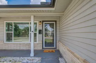 8018 Hammerly Blvd, Houston, TX 77055 - Photo 3