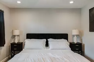 8018 Hammerly Blvd, Houston, TX 77055 - Photo 9