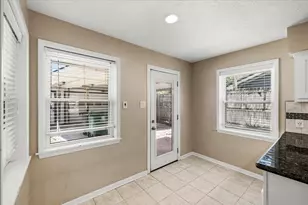 1439 Shadow Bend Dr, Houston, TX 77043 - Photo 11