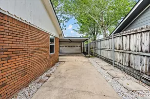 1439 Shadow Bend Dr, Houston, TX 77043 - Photo 29