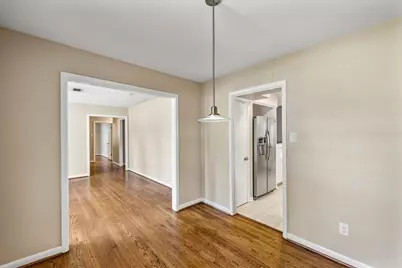 1439 Shadow Bend Drive, Houston, TX 77043 - Photo 7