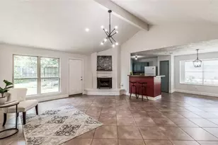 1623 Jo Ann Ln, Sugar Land, TX 77498 - Photo 5