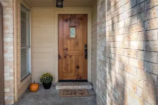 1623 Jo Ann Ln, Sugar Land, TX 77498 - Photo 3