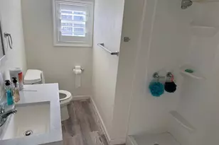 8 Bayvilla St, Baytown, TX 77520 - Photo 3