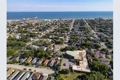 1513 J H Clouser Street, Galveston, TX 77550 - Photo 9