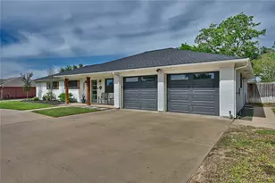 207 Briar Ridge Dr, Bellville, TX 77418 - Photo 3