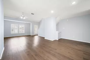 934 W Heights Hollow Ln, Houston, TX 77007 - Photo 7