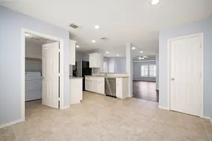 934 W Heights Hollow Ln, Houston, TX 77007 - Photo 11