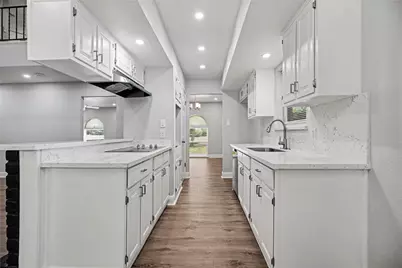 10802 Sagetrail Drive, Houston, TX 77089 - Photo 7