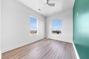 4026 5th St, Galveston, TX 77554 - Photo 15