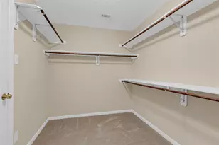 10 W Foxbriar Forest Cir, The Woodlands, TX 77382 - Photo 21