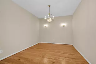 10 W Foxbriar Forest Cir, The Woodlands, TX 77382 - Photo 7