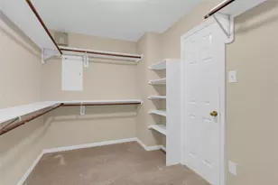10 W Foxbriar Forest Cir, The Woodlands, TX 77382 - Photo 21