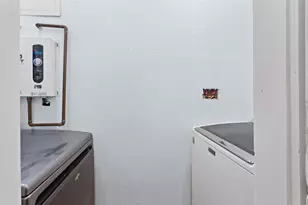 2616 45th St, Galveston, TX 77550 - Photo 17