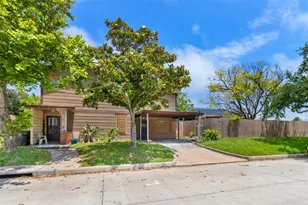 2616 45th St, Galveston, TX 77550 - Photo 1