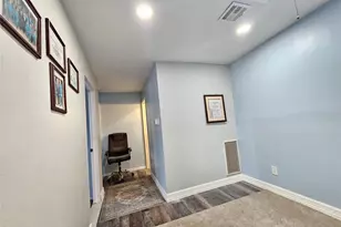 9321 Pagewood Ln, Houston, TX 77063 - Photo 7