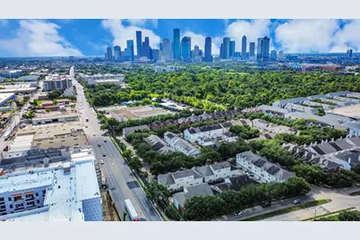 943 W Heights Hollow Lane, Houston, TX 77007 - Photo 25
