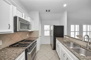 943 W Heights Hollow Ln, Houston, TX 77007 - Photo 15