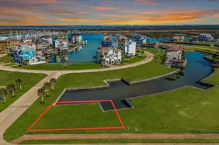 30 Long Key, Hitchcock, TX 77563 - Photo 1