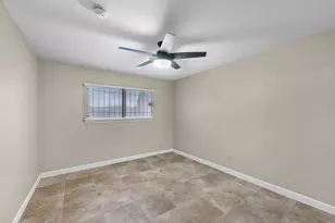 7230 Redding Rd, Houston, TX 77036 - Photo 17