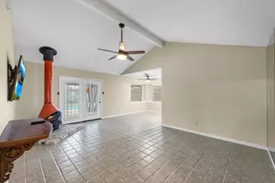 7230 Redding Rd, Houston, TX 77036 - Photo 9