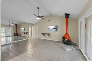7230 Redding Rd, Houston, TX 77036 - Photo 11