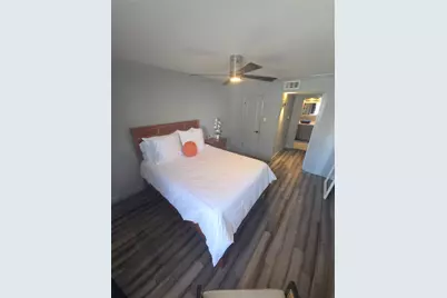 2250 Bering Drive, Houston, TX 77057 - Photo 5