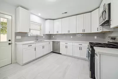 1745 Lexington Street, Houston, TX 77098 - Photo 3