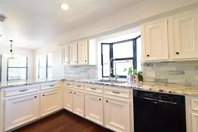 179 April Waters Drive N, Conroe, TX 77356 - Photo 9