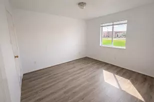 14123 Fox Creek Park Dr, Houston, TX 77083 - Photo 21