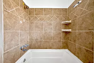 423 Gammon Dr, Houston, TX 77022 - Photo 21