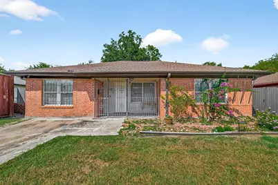 423 Gammon Drive, Houston, TX 77022 - Photo 1