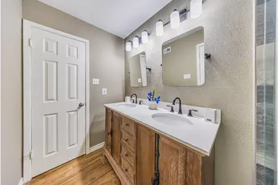 18800 Egret Bay Boulevard #401, Webster, TX 77058 - Photo 13