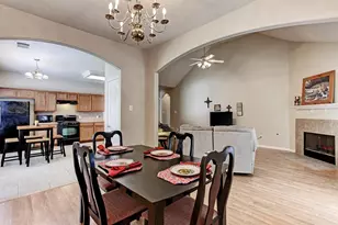 9211 Hidden Lake E Dr E, Magnolia, TX 77354 - Photo 5