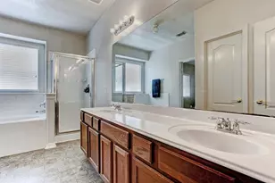 9211 Hidden Lake E Dr E, Magnolia, TX 77354 - Photo 9