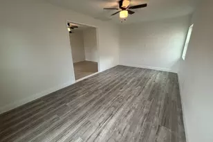 9843 Ribbonwood St, Houston, TX 77078 - Photo 5
